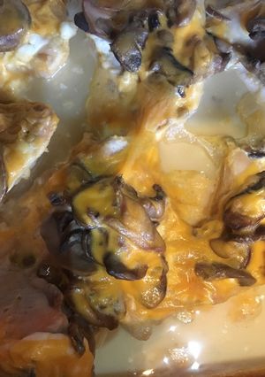 Csirkemelles gombás sajtos tejfölös sült recept fotója