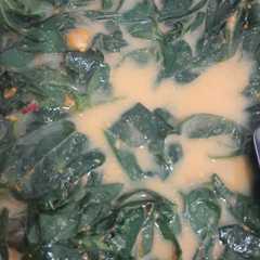 A picture of Gulai Daun Ubi.