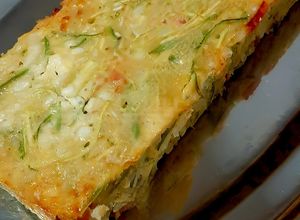 Foto principal de Pierog de calabacín, arroz y queso al horno - Пирог из кабачков в духовке