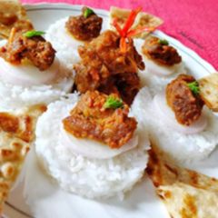 Mutton rice tikki with naan A picture of Mutton rice tikki with naan.