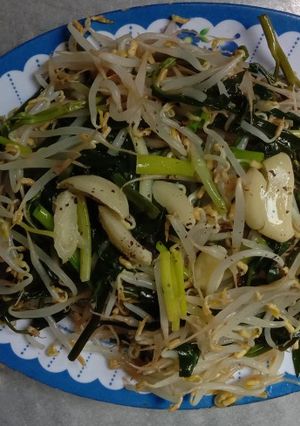 Hình của món Rau muống xào giá, tỏi.