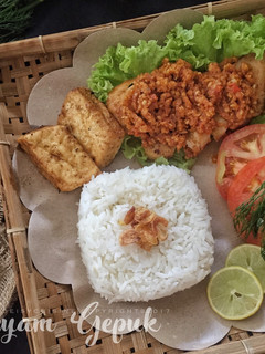 Foto resep Ayam Gepuk (Sambal Ayam gepuk)