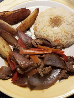 Una foto de Lomo saltado