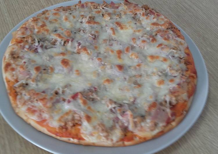 Pizza xxl de atún y panceta