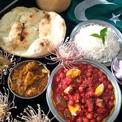 A picture of Desi dabha style Anda choley (egg chickpeas).