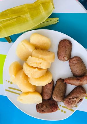 Una foto de Butifarra con bollo de yuca