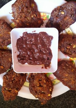 صورة لوصفة فطائر الموز والشوفان اللذيذه بطريقة رائعة وسهلة 🍌🍌🤎🤎😋😋
