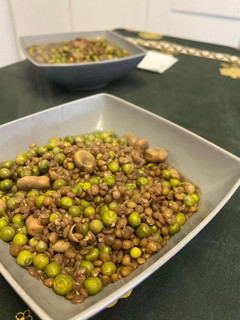 Foto di Zuppa di lenticchie, piselli e fave