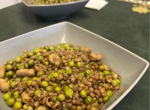 Foto di Zuppa di lenticchie, piselli e fave