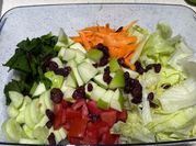 Una foto de ensalada con blueberry
