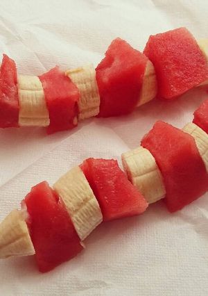 Foto principal de Pinchos de sandía y plátano