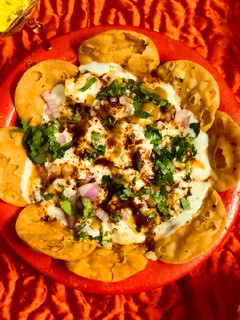 कोल्ड पापड़ी चाट (cold papdi chaat recipe in Hindi) रेसिपी मुख्य फोटो