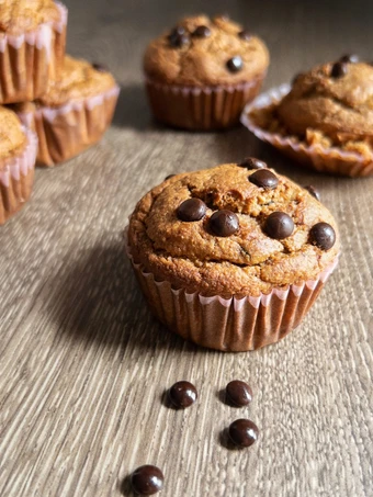 Cara Sederhana Menyiapkan Resep  Banana choco chip Muffins (Gluten Free) yang Sempurna, Lezat