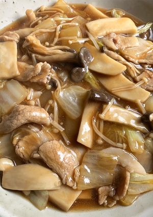 A picture of Simmered Wombok & Asian Mushrooms.