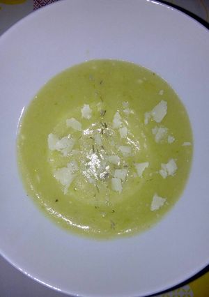 Foto principal de Crema de verduras con Grana Padano