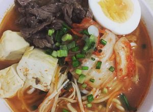 Hình của món Mì ramen kim chi thị bò.