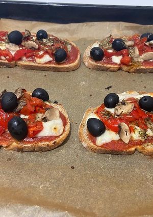 Une photo de Tartines pizza fait maison