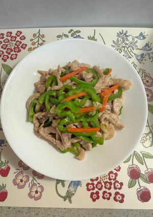 青椒炒豬肉絲 的食譜成品照片