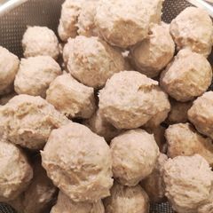A picture of Indonesian meatball-Bakso.