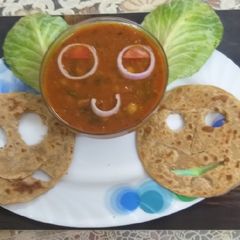 A picture of Chole with smily puri.