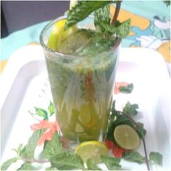 A picture of Cucumber mint cooler.