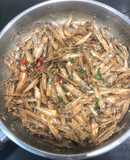 Khô cá cơm kho tiêu