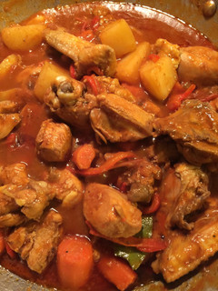 A picture of Chicken Afritada.