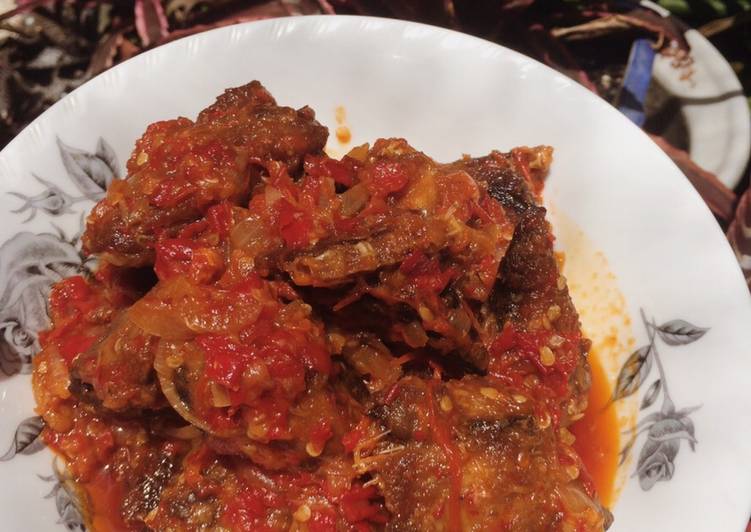 Bahan Membuat Ikan Tongkol Rica-Rica yang Enak Banget