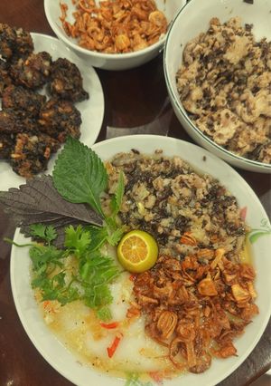 Hình của món Bánh đúc thịt làm từ cơm nguội.