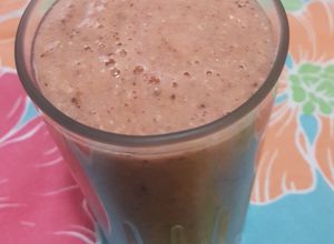 Una foto de Batido de papaya con avena y chía
