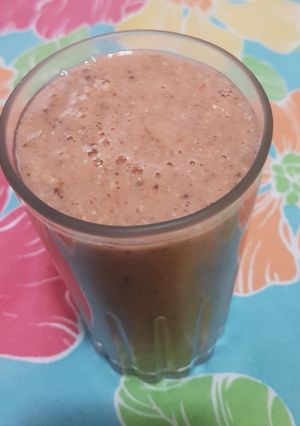 A picture of Papaya Smoothie with Oats and Chia.