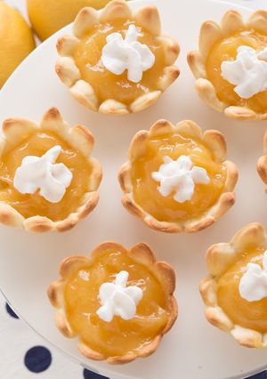 A picture of Lemon Tarts.