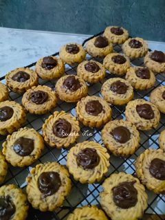 Foto resep Choco Butter Cookies (1 adonan kue kering untuk aneka variasi)