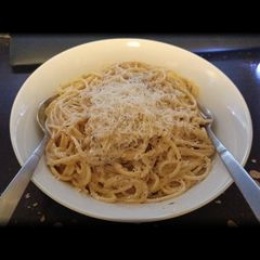 A picture of Pasta with Onion-Garlic-Chicken-Stock-Italian-Herbs-Bird's-Eye-Chili-Cream-Sauce.