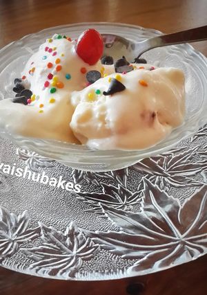 A picture of Vanilla Ice cream.
