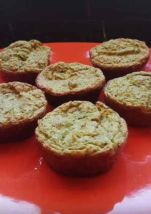 Una foto de Muffins de brócoli