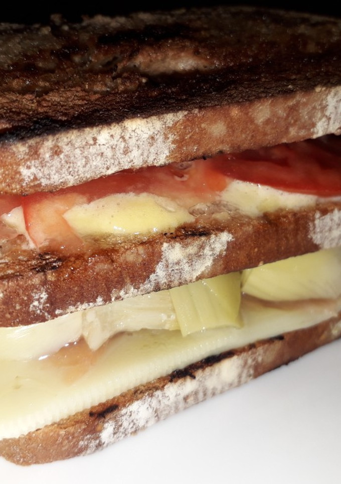 Una foto de Súper sándwich de salmón ahumado