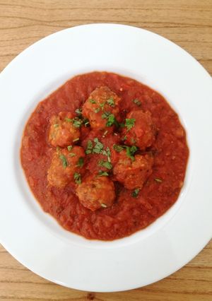 Una foto de Albóndigas con salsa