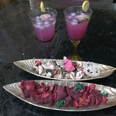 A picture of Blue berry lemonade.