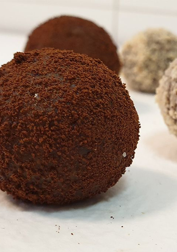 Una foto de Bolitas de dátiles y nueces