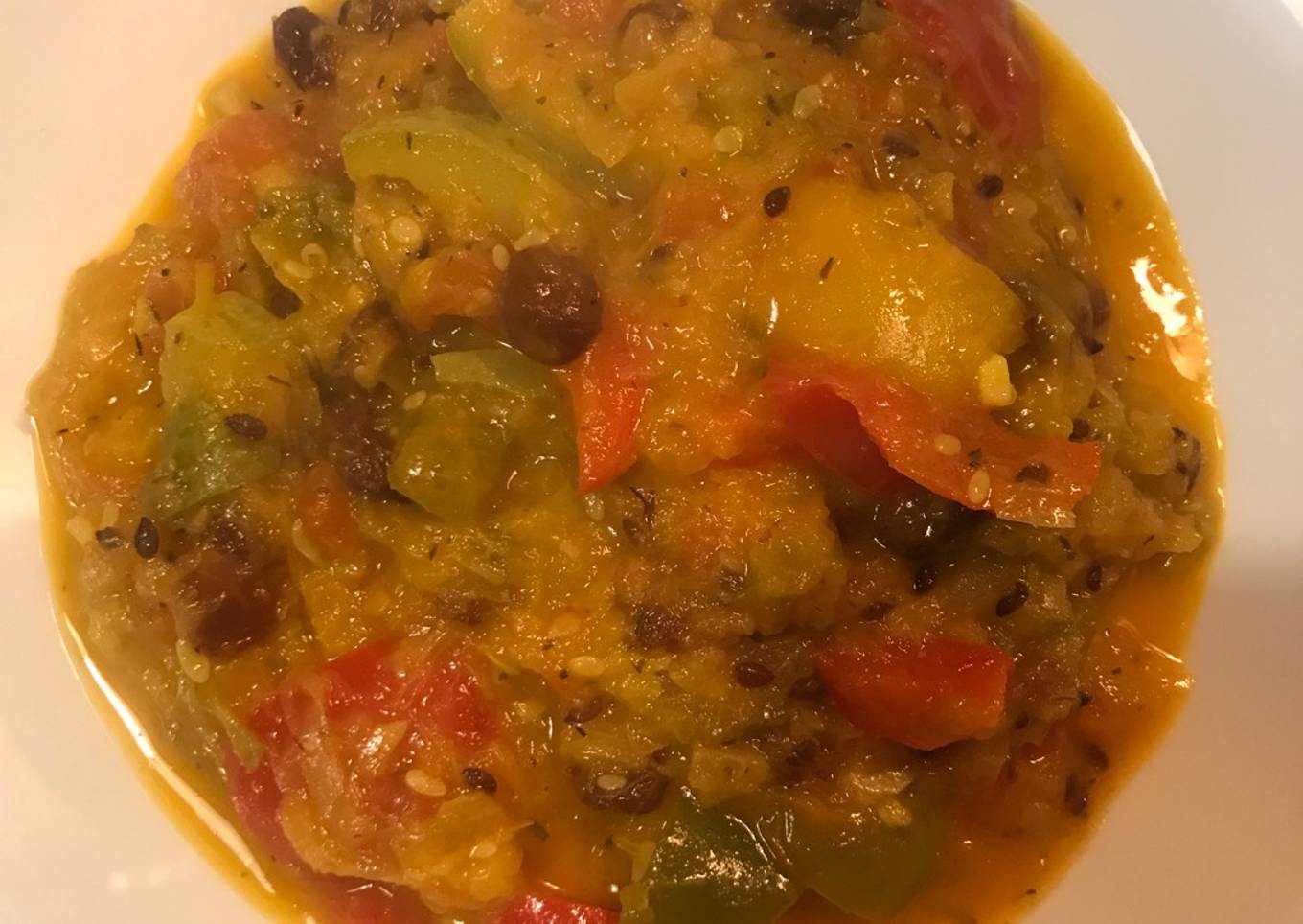 Fritada de pimientos y calabacín con pasas en Thermomix