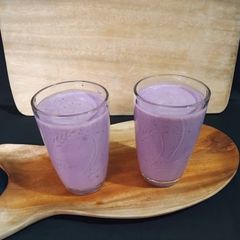 A picture of Jamun Lassi.