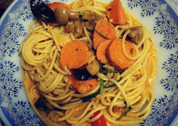 Bagaimana Menyiapkan Spaghetti Tomyam Berkrim (Creamy Tomyam Spaghetti), Enak Banget