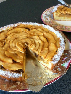 Foto di Crostata di mele e uvetta ubriaca di Rum