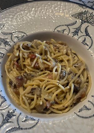 Una foto de Espaguetis con Berenjena Asada, Guanciale y Queso Azul !!!!
