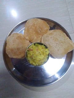 பூரி கிழங்கு மசாலா செய்முறை முக்கிய புகைப்படம்