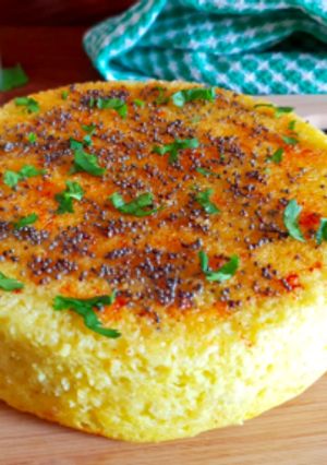 A picture of Moong Daal Dokhla.