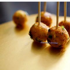 Parmesan cheese potato balls A picture of Parmesan cheese potato balls.