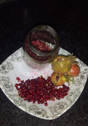 A picture of Homemade anaar daana.