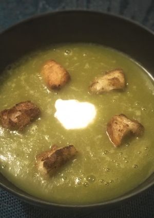 Une photo de Soupe poireau fenouil aux croûtons